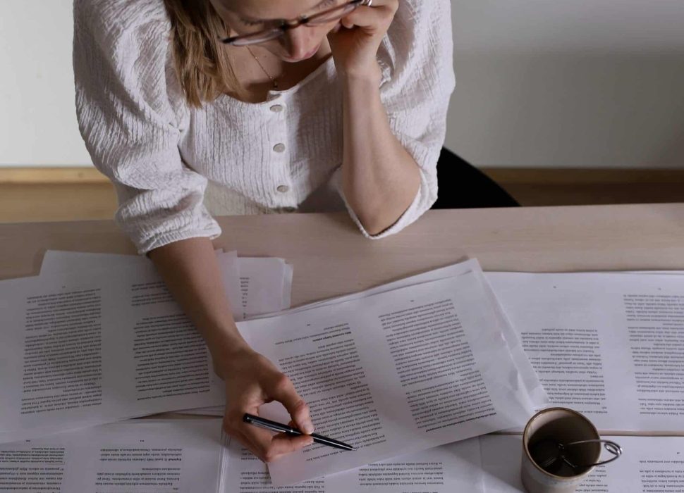 Eroon makeanhimosta Leeni Viio kirja